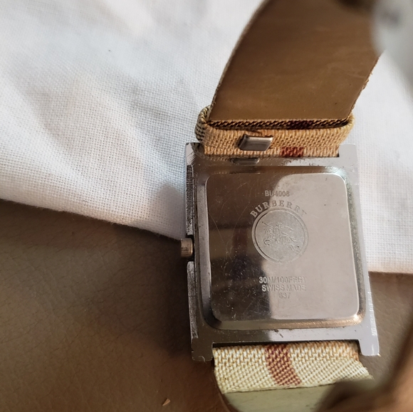 Burberry watch - Picture 5 of 5